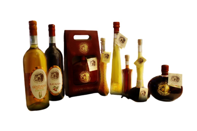 Italienische Liköre aus den Abruzzen